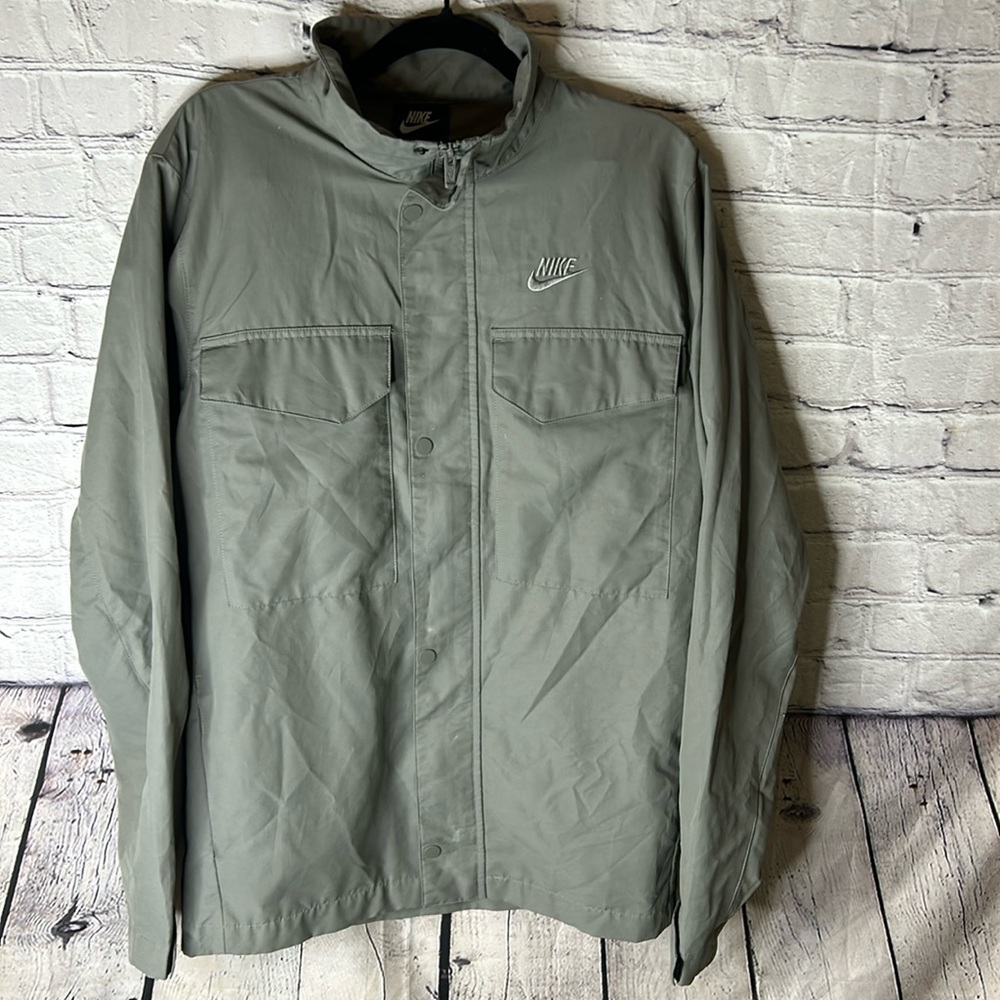 Nike men’s sportswear premium essentials M65 jacket DC 6770-224 size small